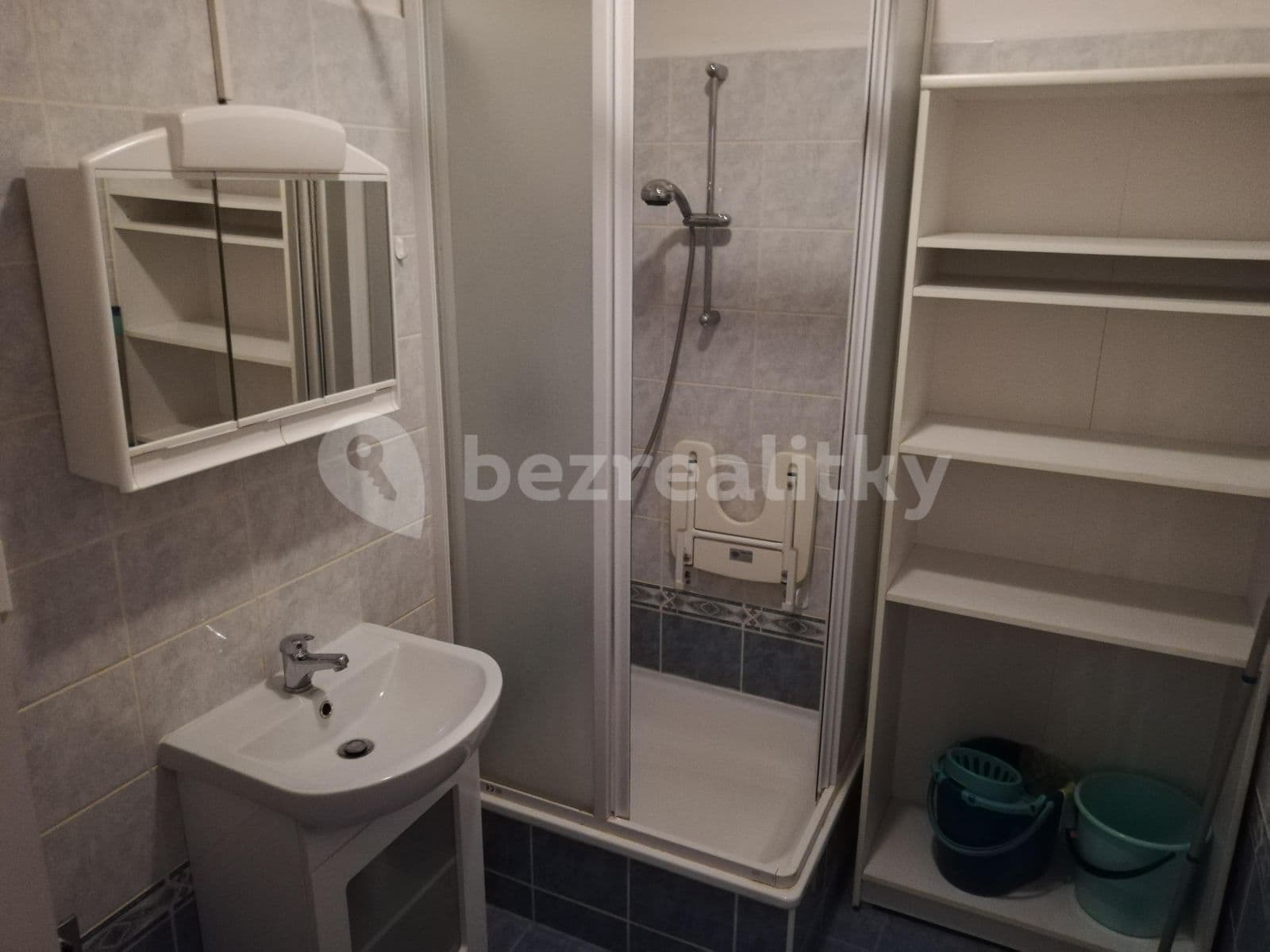 Pronájem bytu 2+kk 43 m², Hnězdenská, Praha, Praha Pronájem bytu 2+kk 43 m², Hnězdenská, Praha, Praha