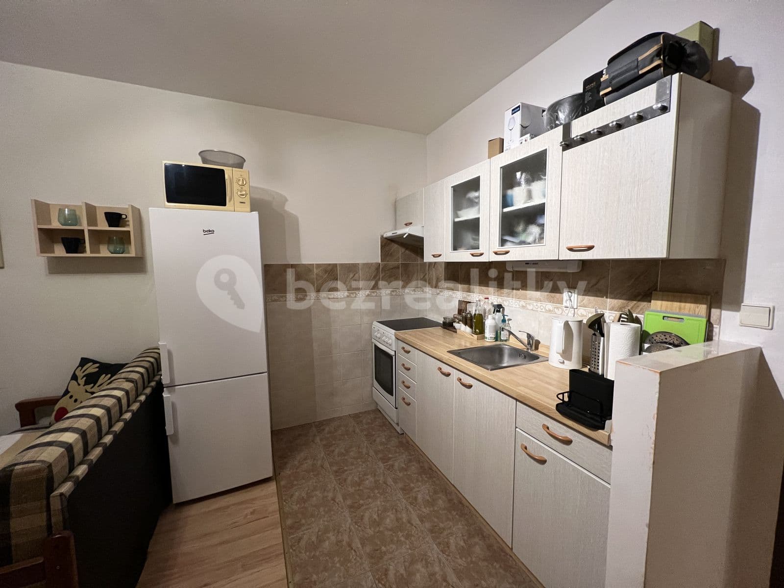 Pronájem bytu 2+kk 43 m², Hnězdenská, Praha, Praha Pronájem bytu 2+kk 43 m², Hnězdenská, Praha, Praha