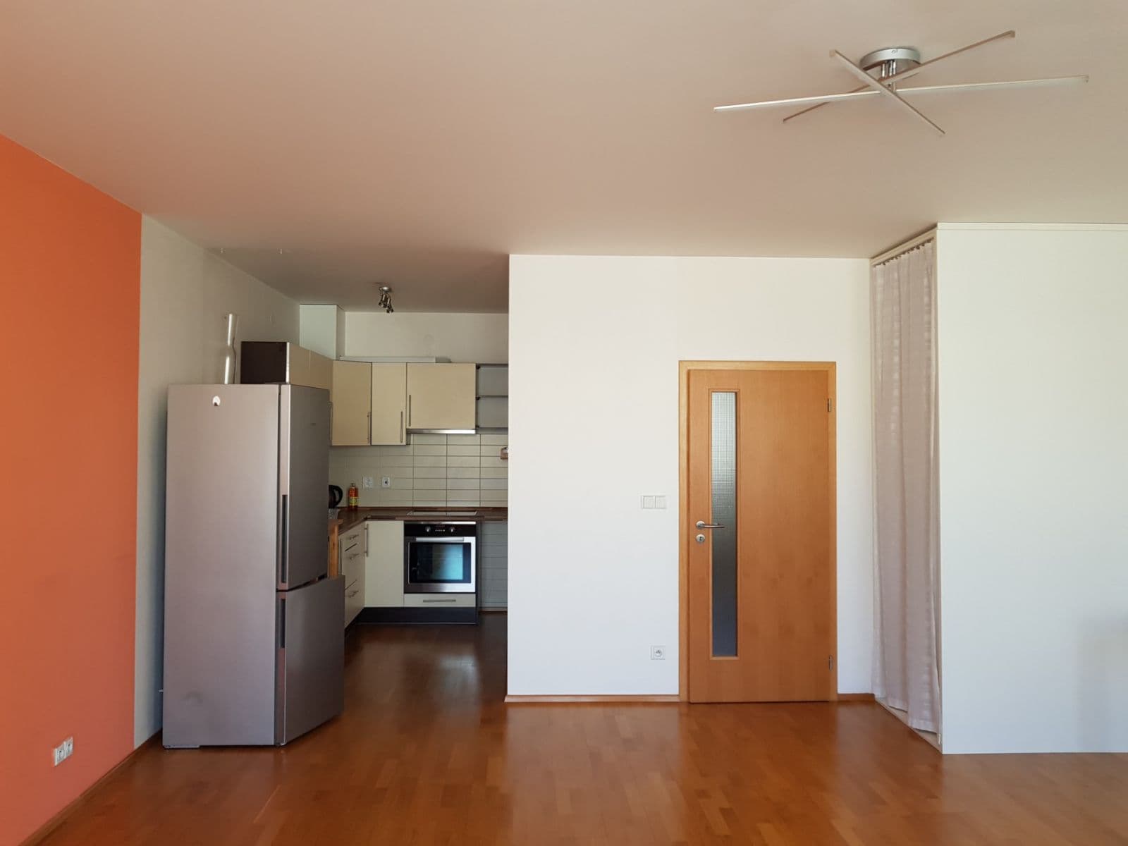 Pronájem bytu 1+kk 47 m², Jeseniova, Praha, Praha Pronájem bytu 1+kk 47 m², Jeseniova, Praha, Praha