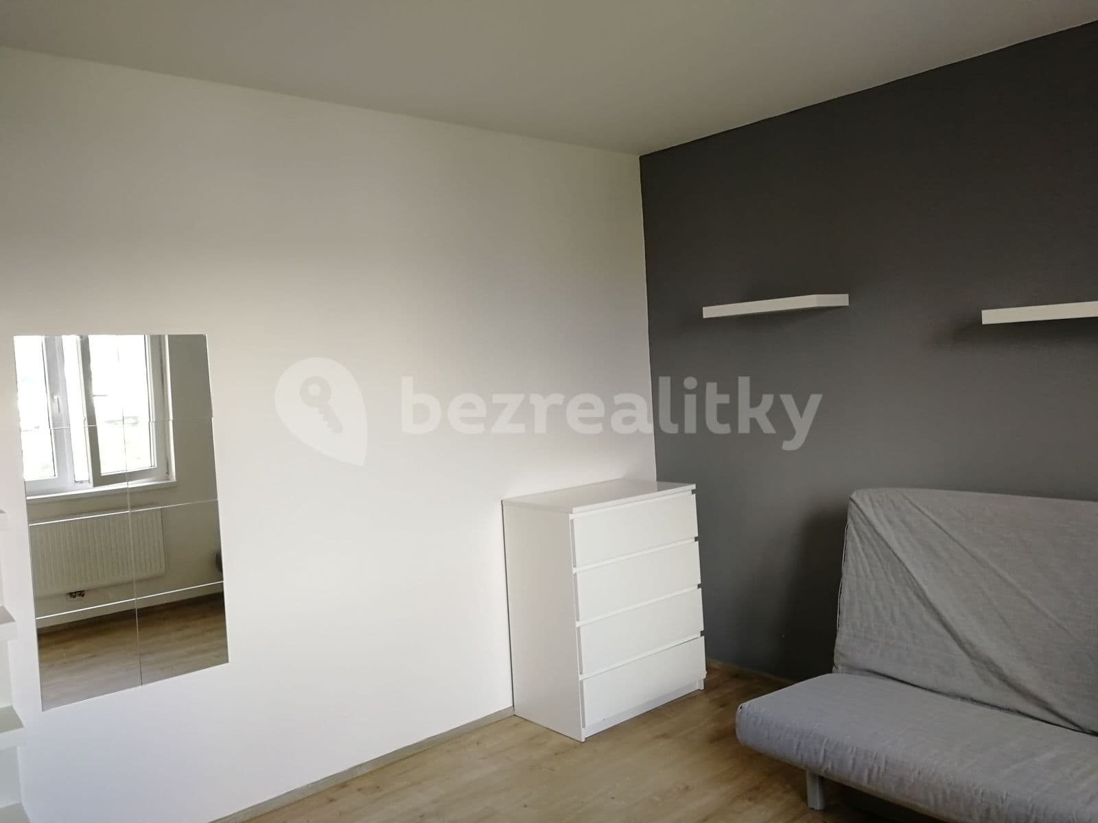 Pronájem bytu 1+kk 24 m², Freyova, Praha, Praha Pronájem bytu 1+kk 24 m², Freyova, Praha, Praha