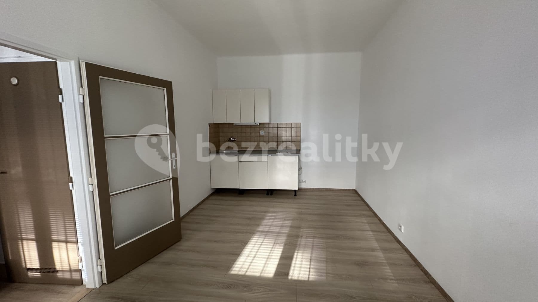 Pronájem bytu Garsoniéra 28 m², Ostrovského, Praha, Praha Pronájem bytu Garsoniéra 28 m², Ostrovského, Praha, Praha