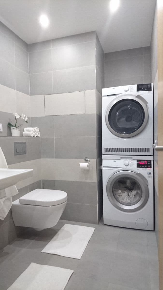 Pronájem bytu 2+1 20 m², Walterovo náměstí, Praha, Praha Pronájem bytu 2+1 20 m², Walterovo náměstí, Praha, Praha