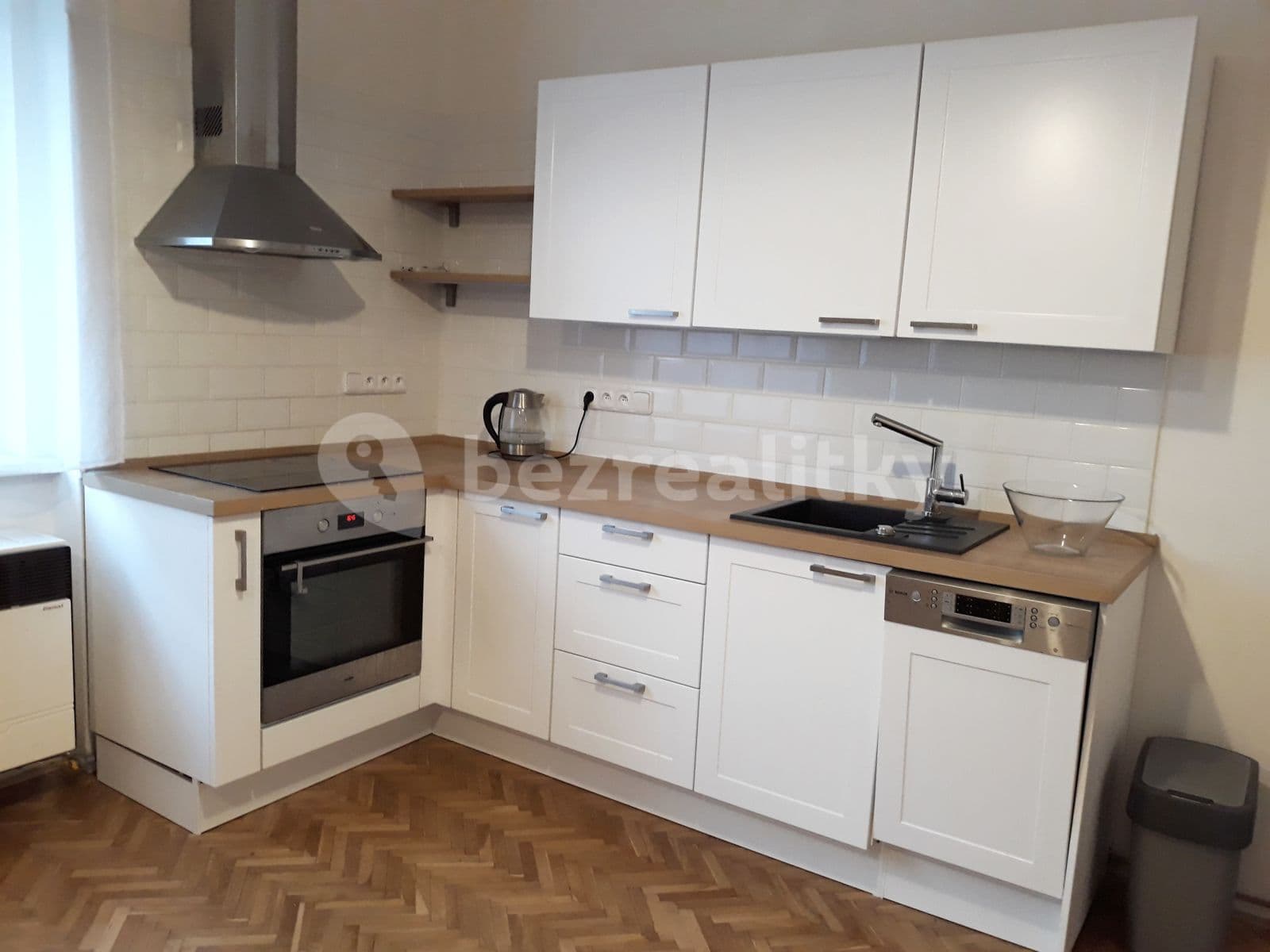 Pronájem bytu 2+kk 39 m², Nad Kajetánkou, Praha, Praha Pronájem bytu 2+kk 39 m², Nad Kajetánkou, Praha, Praha