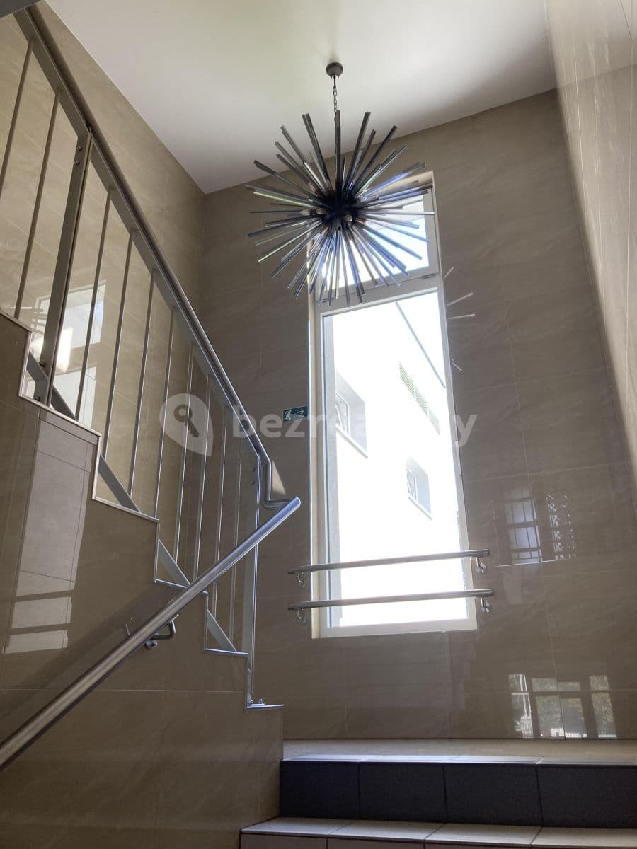 Pronájem bytu 1+kk 36 m², Lačnovská, Praha, Praha Pronájem bytu 1+kk 36 m², Lačnovská, Praha, Praha