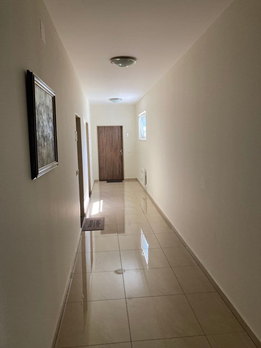 Pronájem bytu 1+kk 36 m², Lačnovská, Praha, Praha Pronájem bytu 1+kk 36 m², Lačnovská, Praha, Praha