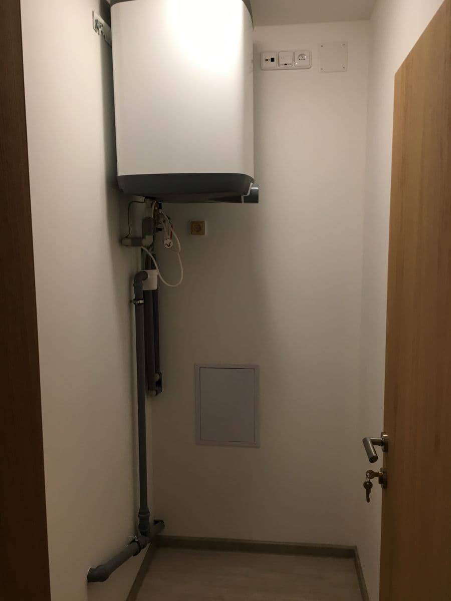 Pronájem bytu 1+kk 36 m², Lačnovská, Praha, Praha Pronájem bytu 1+kk 36 m², Lačnovská, Praha, Praha