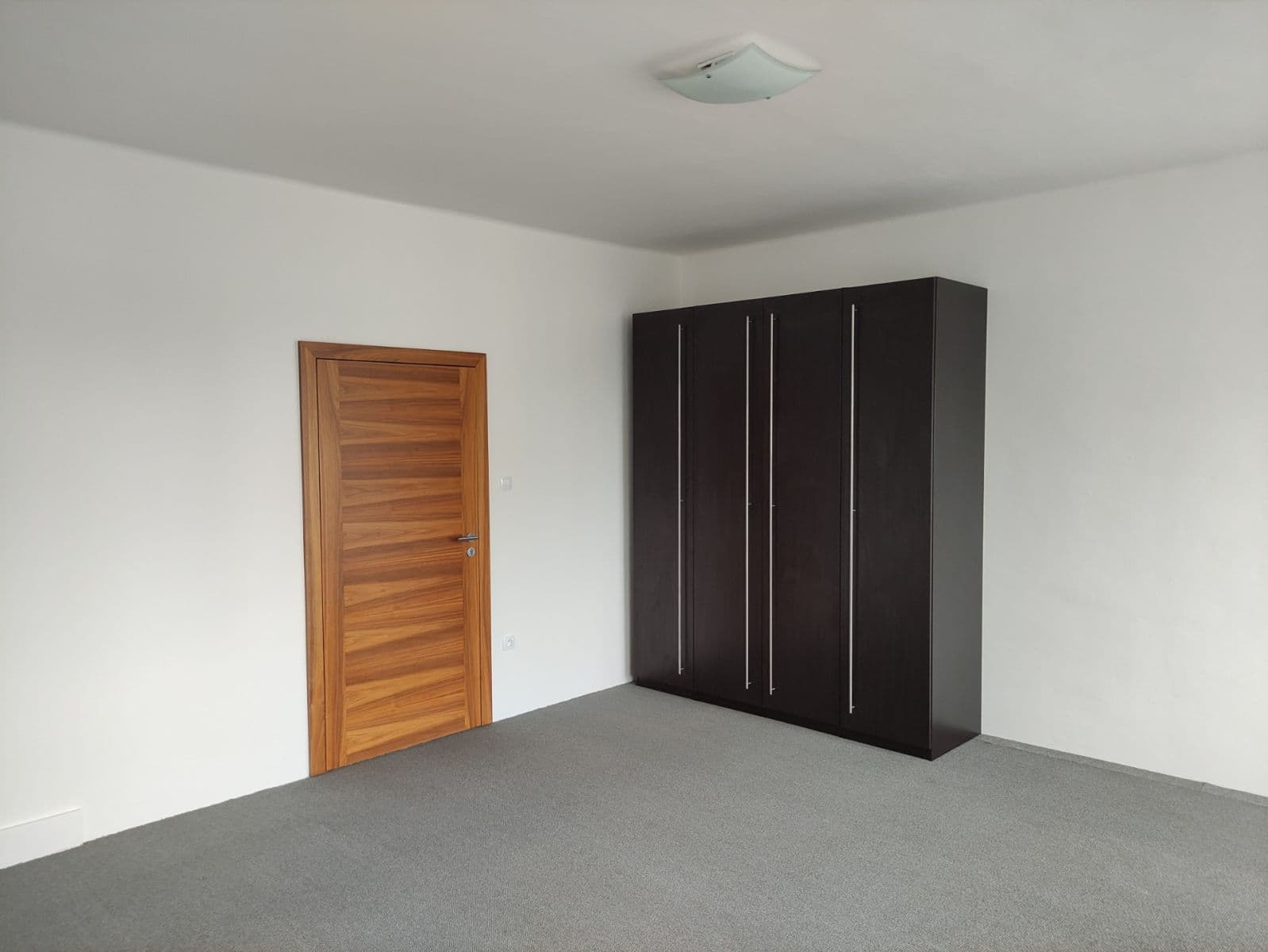 Pronájem bytu 2+kk 46 m², Renneská třída, Brno, Jihomoravský kraj Pronájem bytu 2+kk 46 m², Renneská třída, Brno, Jihomoravský kraj