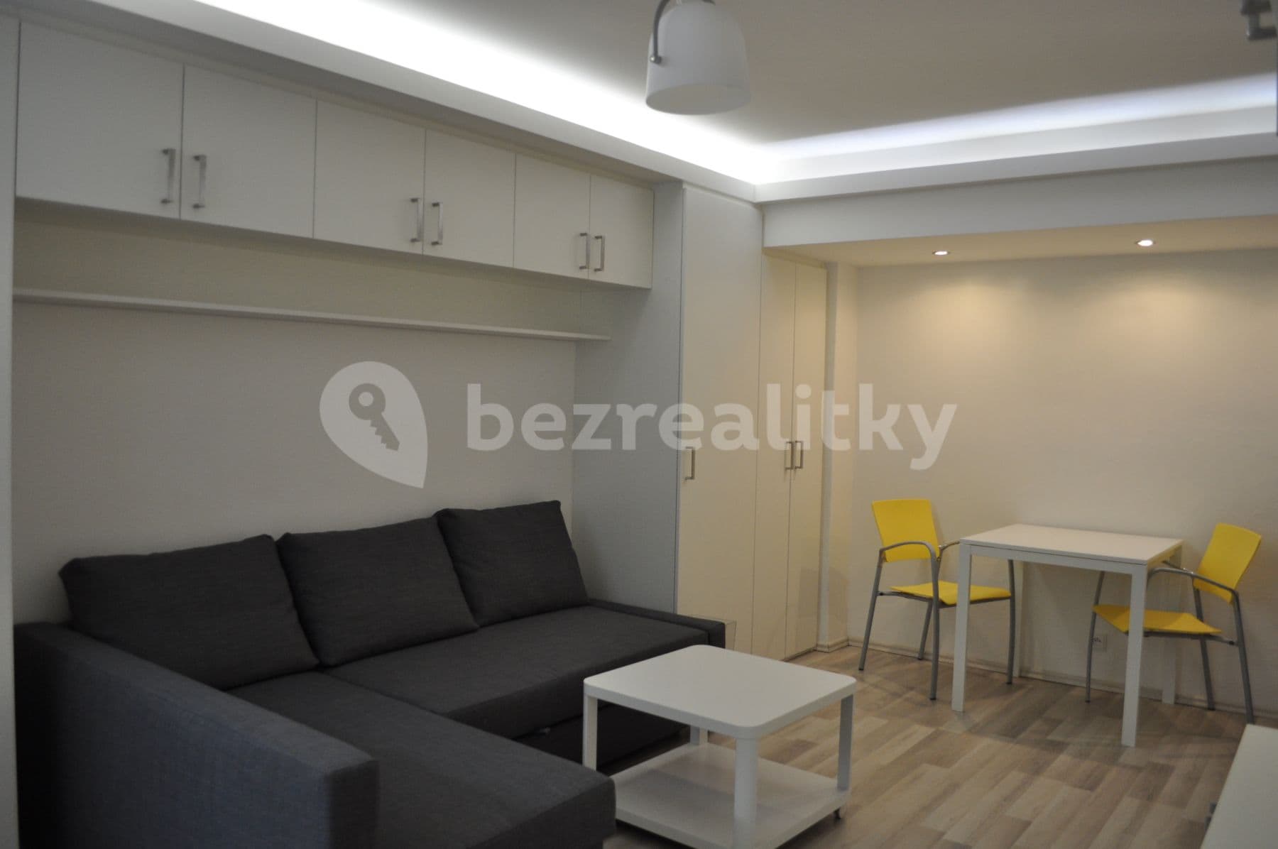 Pronájem bytu 1+kk 25 m², Bajkalská, Praha, Praha Pronájem bytu 1+kk 25 m², Bajkalská, Praha, Praha