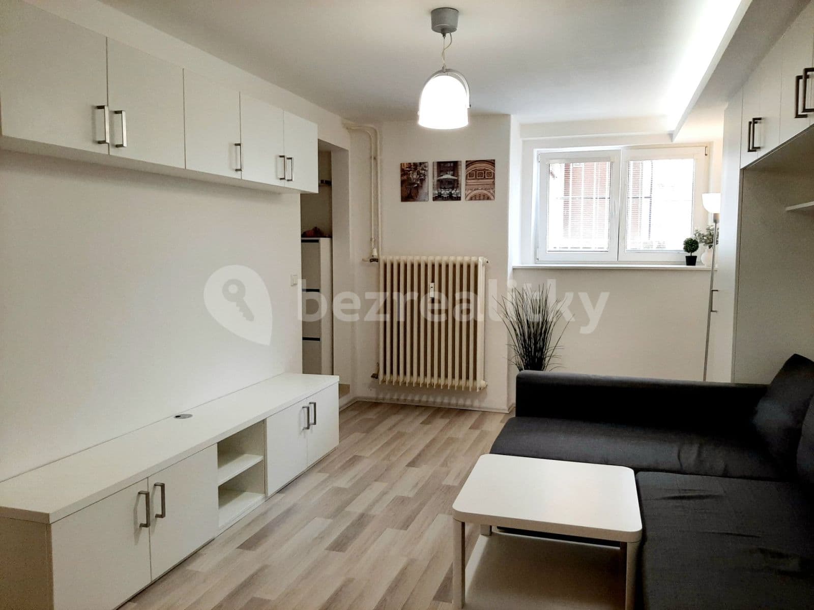 Pronájem bytu 1+kk 25 m², Bajkalská, Praha, Praha Pronájem bytu 1+kk 25 m², Bajkalská, Praha, Praha