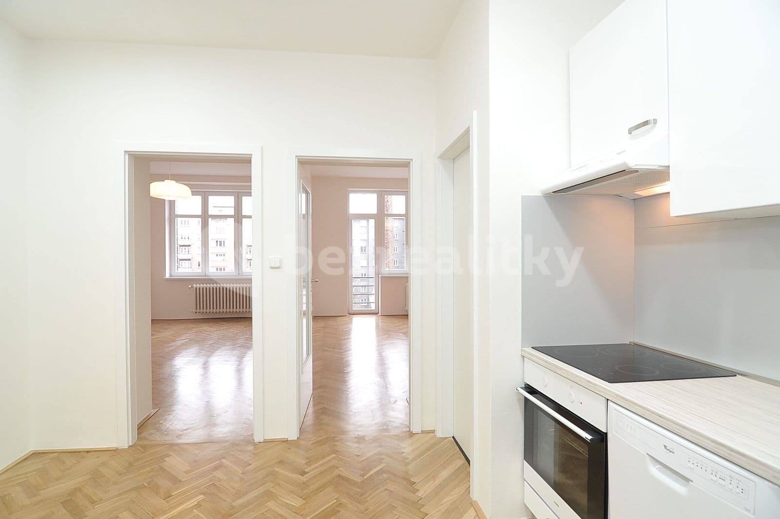 Pronájem bytu 3+1 89 m², Přístavní, Praha, Praha Pronájem bytu 3+1 89 m², Přístavní, Praha, Praha
