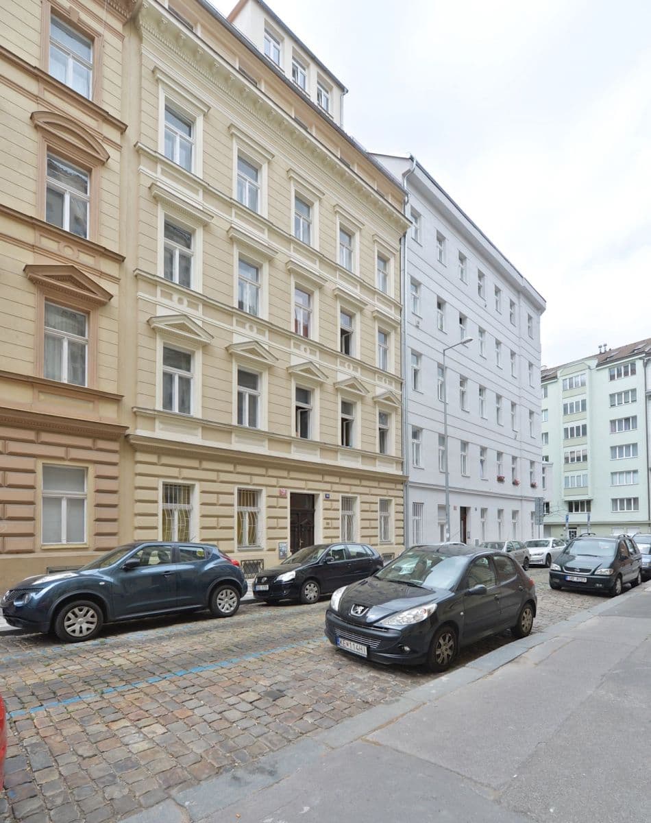Pronájem bytu 2+kk 57 m², Varšavská, Praha, Praha Pronájem bytu 2+kk 57 m², Varšavská, Praha, Praha