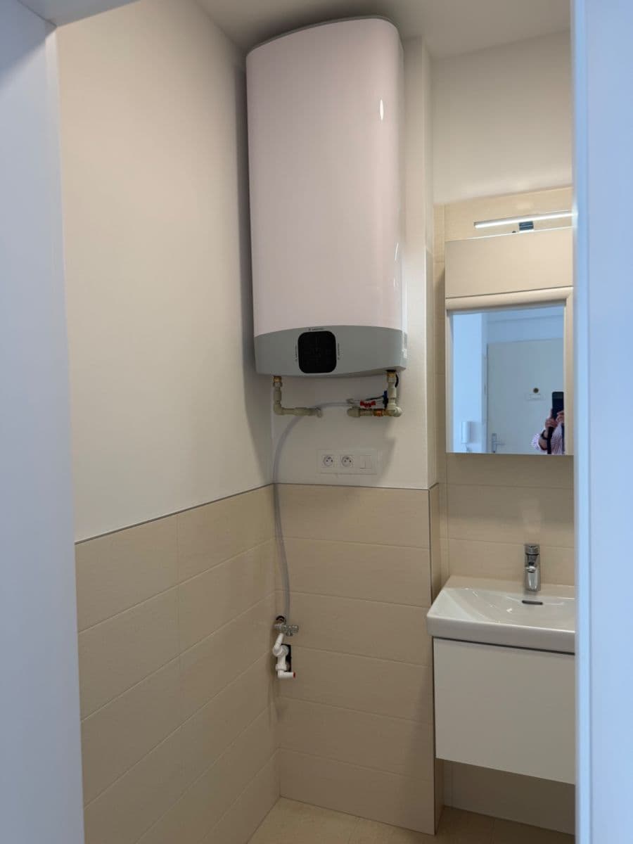 Pronájem bytu 1+kk 28 m², Vrázova, Praha, Praha Pronájem bytu 1+kk 28 m², Vrázova, Praha, Praha