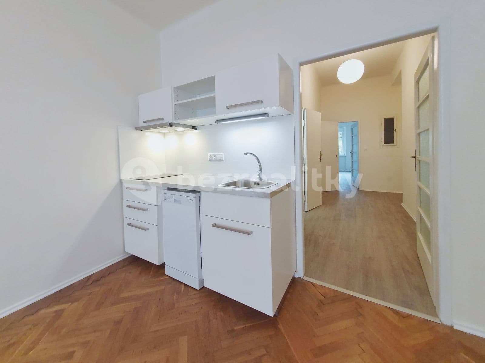 Pronájem bytu 2+kk 50 m², Malešická, Praha, Praha Pronájem bytu 2+kk 50 m², Malešická, Praha, Praha
