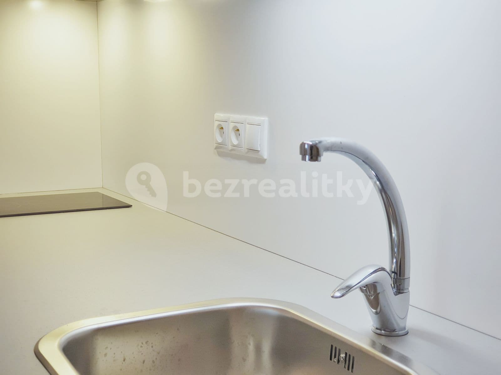 Pronájem bytu 2+kk 50 m², Malešická, Praha, Praha Pronájem bytu 2+kk 50 m², Malešická, Praha, Praha