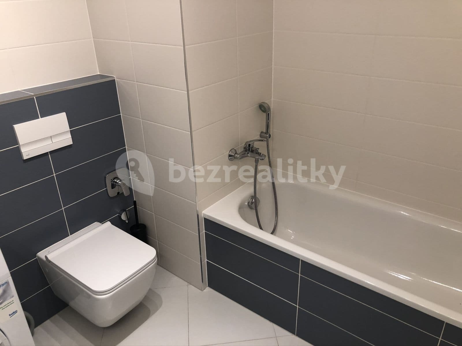 Pronájem bytu 1+kk 35 m², Makedonská, Praha, Praha Pronájem bytu 1+kk 35 m², Makedonská, Praha, Praha