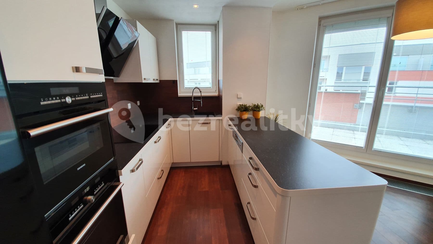 Pronájem bytu 4+kk 172 m², Milotická, Praha, Praha Pronájem bytu 4+kk 172 m², Milotická, Praha, Praha