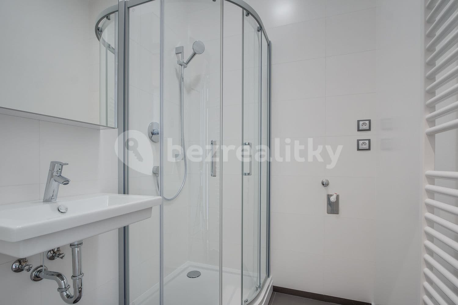 Pronájem bytu 2+kk 42 m², Podplukovníka Sochora, Praha, Praha Pronájem bytu 2+kk 42 m², Podplukovníka Sochora, Praha, Praha