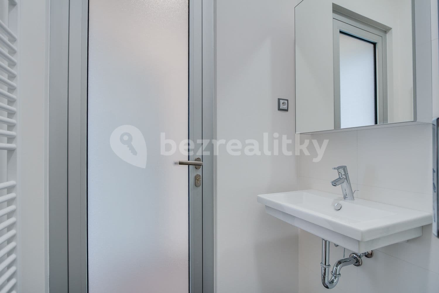 Pronájem bytu 2+kk 42 m², Podplukovníka Sochora, Praha, Praha Pronájem bytu 2+kk 42 m², Podplukovníka Sochora, Praha, Praha
