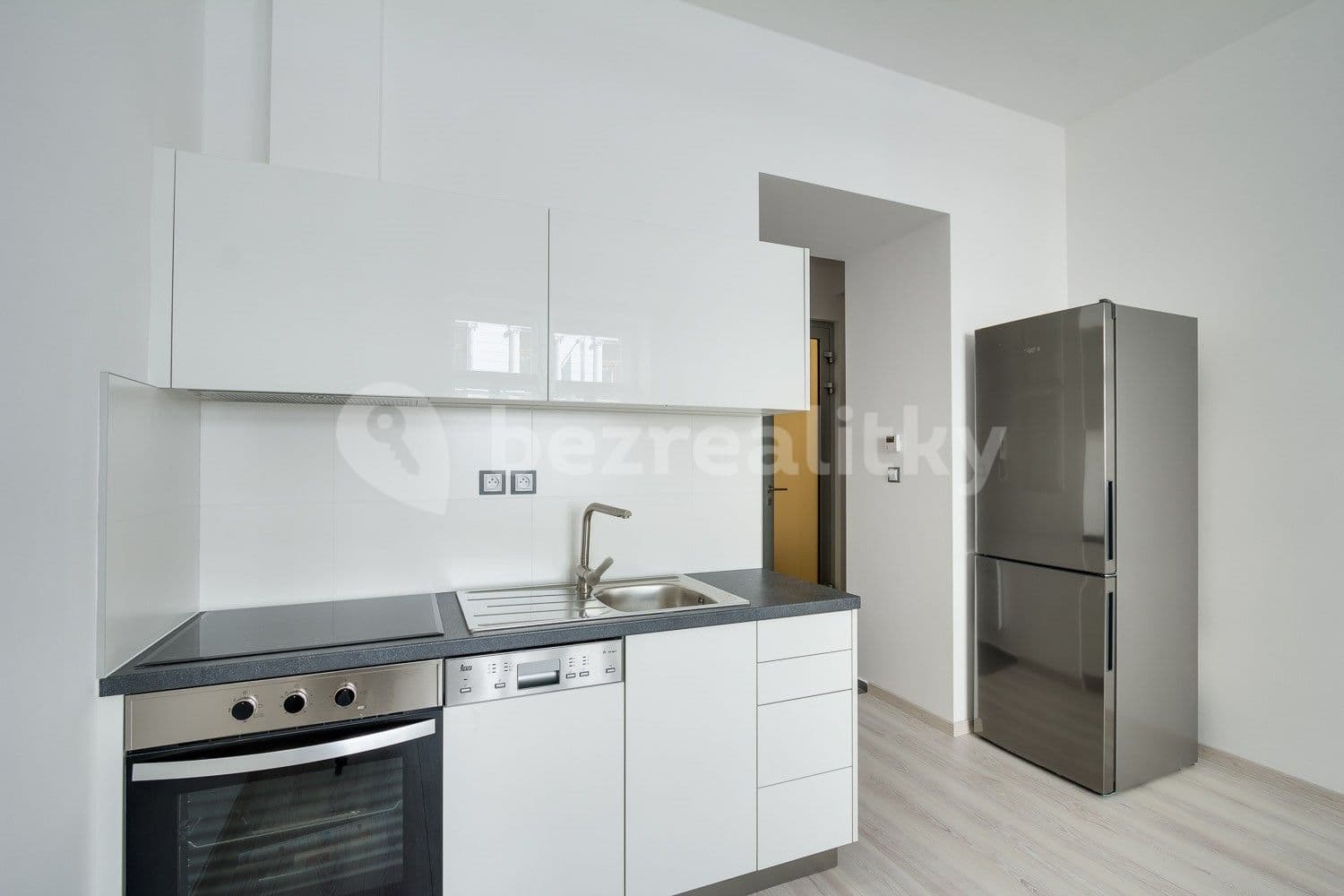 Pronájem bytu 2+kk 42 m², Podplukovníka Sochora, Praha, Praha Pronájem bytu 2+kk 42 m², Podplukovníka Sochora, Praha, Praha