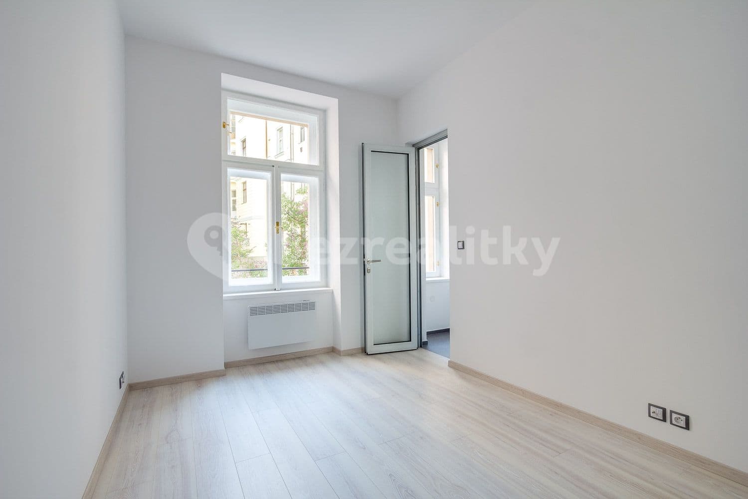 Pronájem bytu 2+kk 42 m², Podplukovníka Sochora, Praha, Praha Pronájem bytu 2+kk 42 m², Podplukovníka Sochora, Praha, Praha