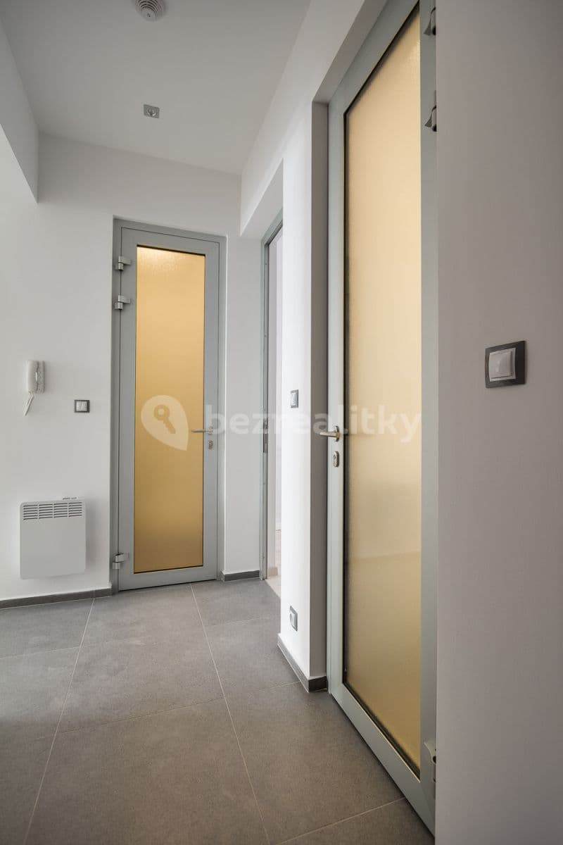 Pronájem bytu 2+kk 42 m², Podplukovníka Sochora, Praha, Praha Pronájem bytu 2+kk 42 m², Podplukovníka Sochora, Praha, Praha