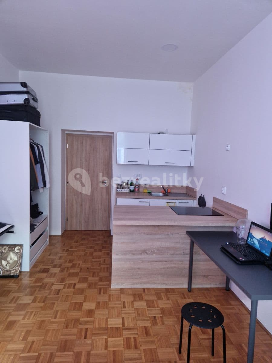 Pronájem bytu Garsoniéra 29 m², Moskevská, Praha, Praha Pronájem bytu Garsoniéra 29 m², Moskevská, Praha, Praha