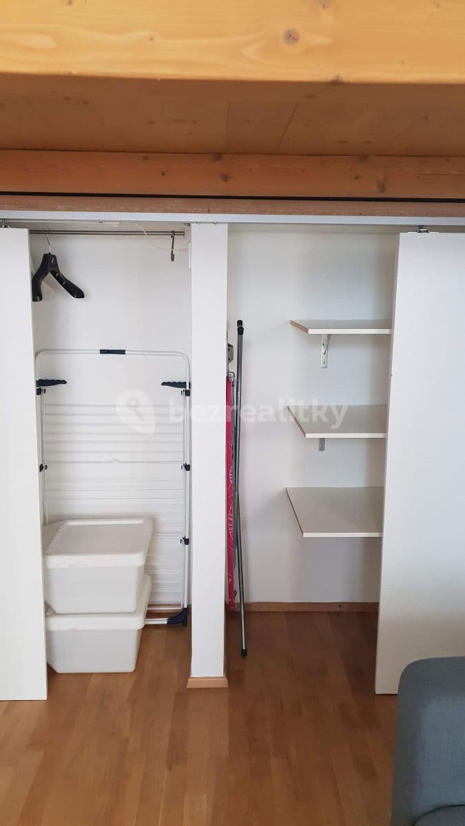 Pronájem bytu 1+kk 30 m², Turnovská, Praha, Praha Pronájem bytu 1+kk 30 m², Turnovská, Praha, Praha