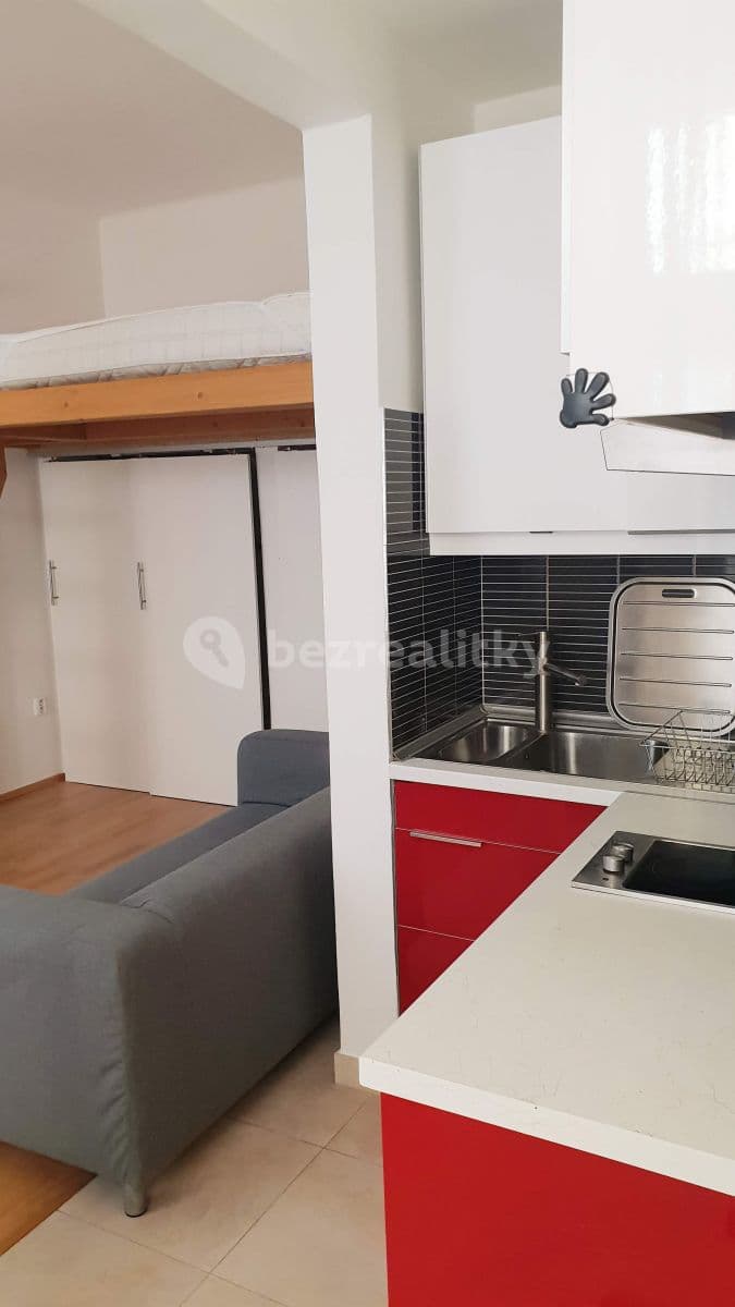 Pronájem bytu 1+kk 30 m², Turnovská, Praha, Praha Pronájem bytu 1+kk 30 m², Turnovská, Praha, Praha