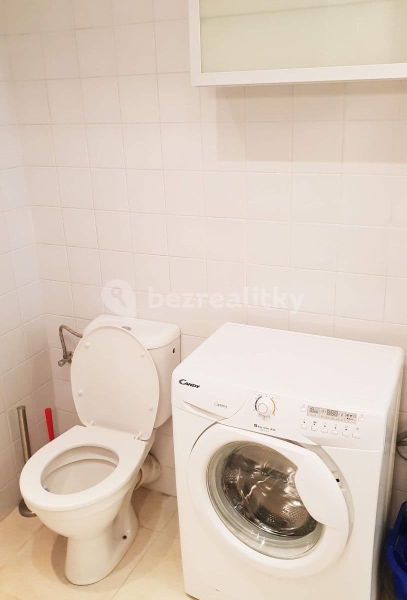 Pronájem bytu 1+kk 30 m², Turnovská, Praha, Praha Pronájem bytu 1+kk 30 m², Turnovská, Praha, Praha