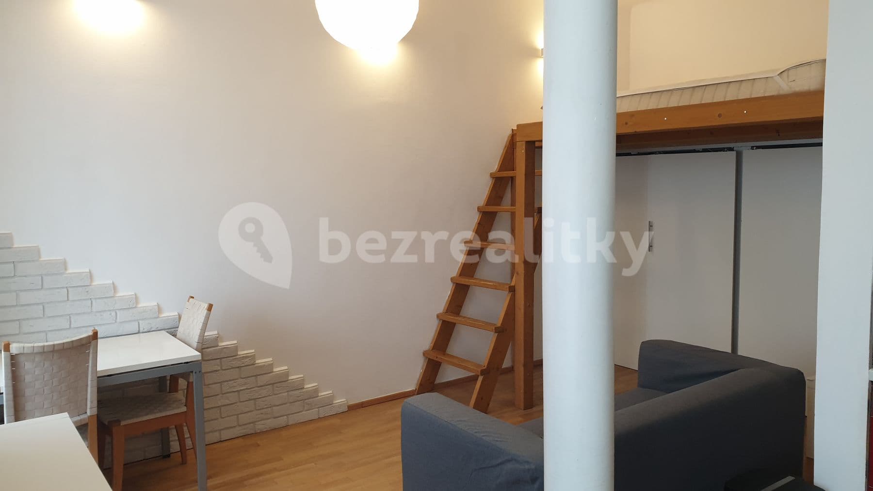 Pronájem bytu 1+kk 30 m², Turnovská, Praha, Praha Pronájem bytu 1+kk 30 m², Turnovská, Praha, Praha