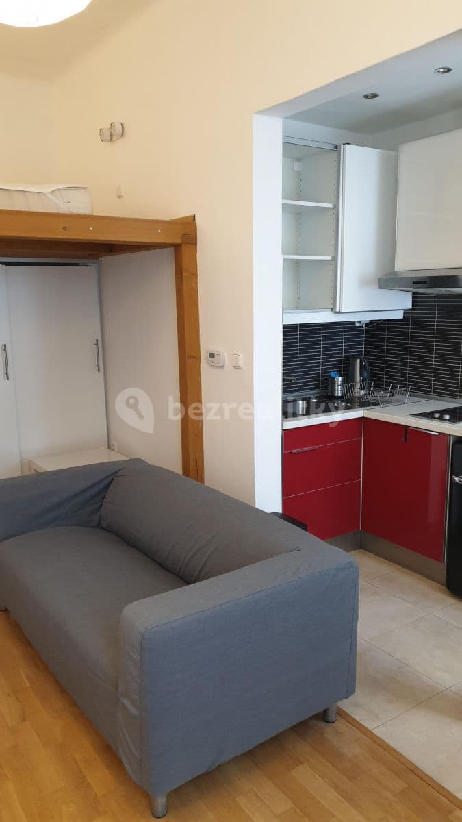 Pronájem bytu 1+kk 30 m², Turnovská, Praha, Praha Pronájem bytu 1+kk 30 m², Turnovská, Praha, Praha