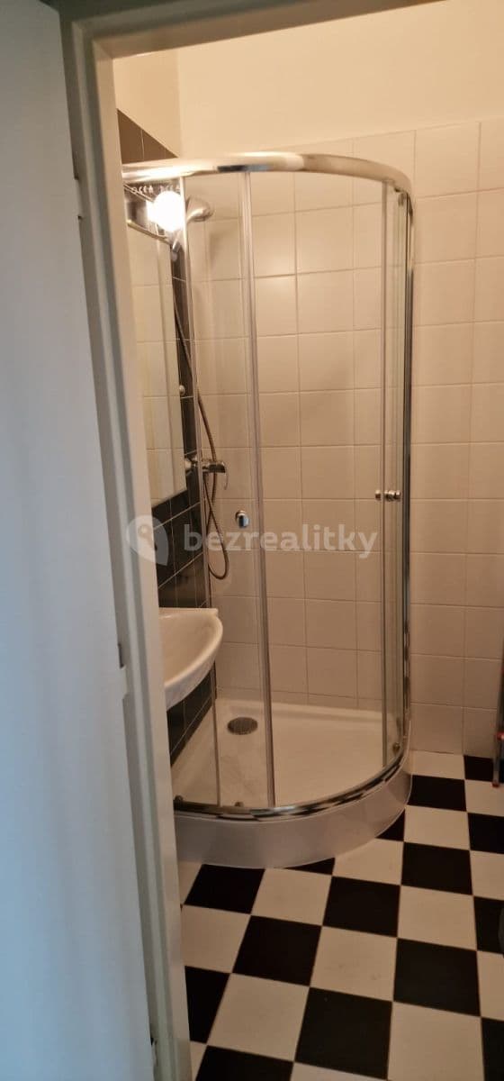 Pronájem bytu 2+1 63 m², Náměstí Jiřího z Lobkovic, Praha, Praha Pronájem bytu 2+1 63 m², Náměstí Jiřího z Lobkovic, Praha, Praha