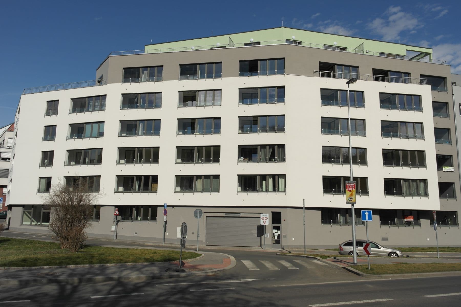 Pronájem bytu 2+kk 58 m², Pod radnicí, Praha, Praha Pronájem bytu 2+kk 58 m², Pod radnicí, Praha, Praha