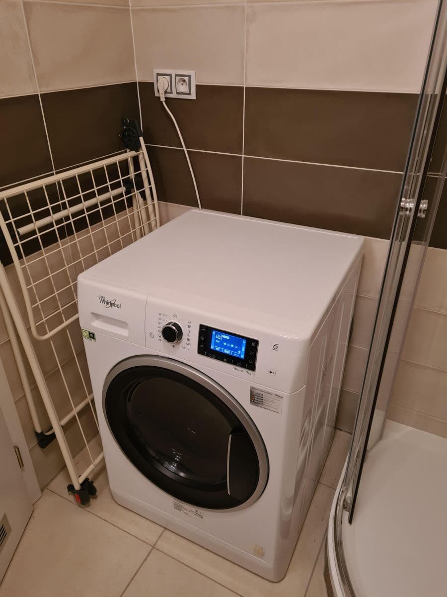 Pronájem bytu 2+kk 58 m², Pod radnicí, Praha, Praha Pronájem bytu 2+kk 58 m², Pod radnicí, Praha, Praha