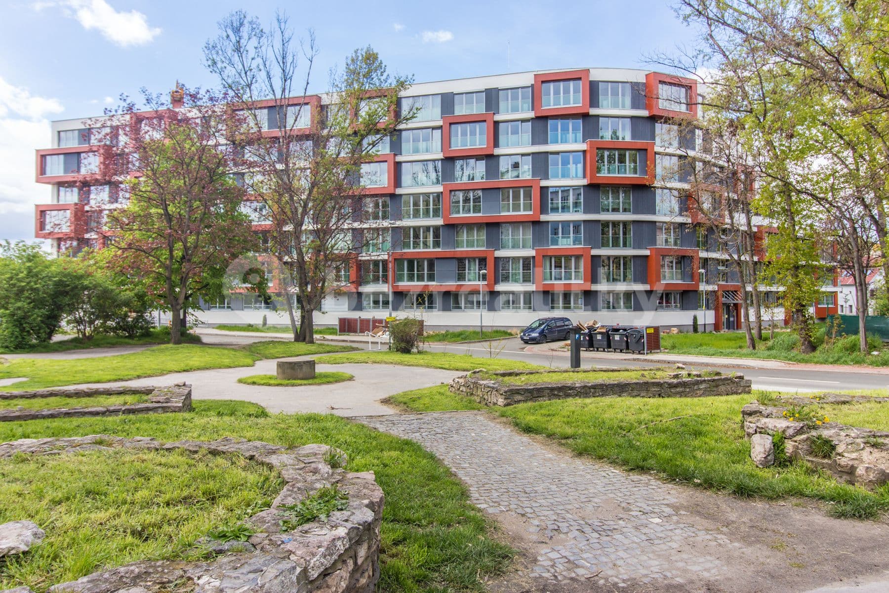 Pronájem garáže 12 m², Vojenova, Praha, Praha Pronájem garáže 12 m², Vojenova, Praha, Praha