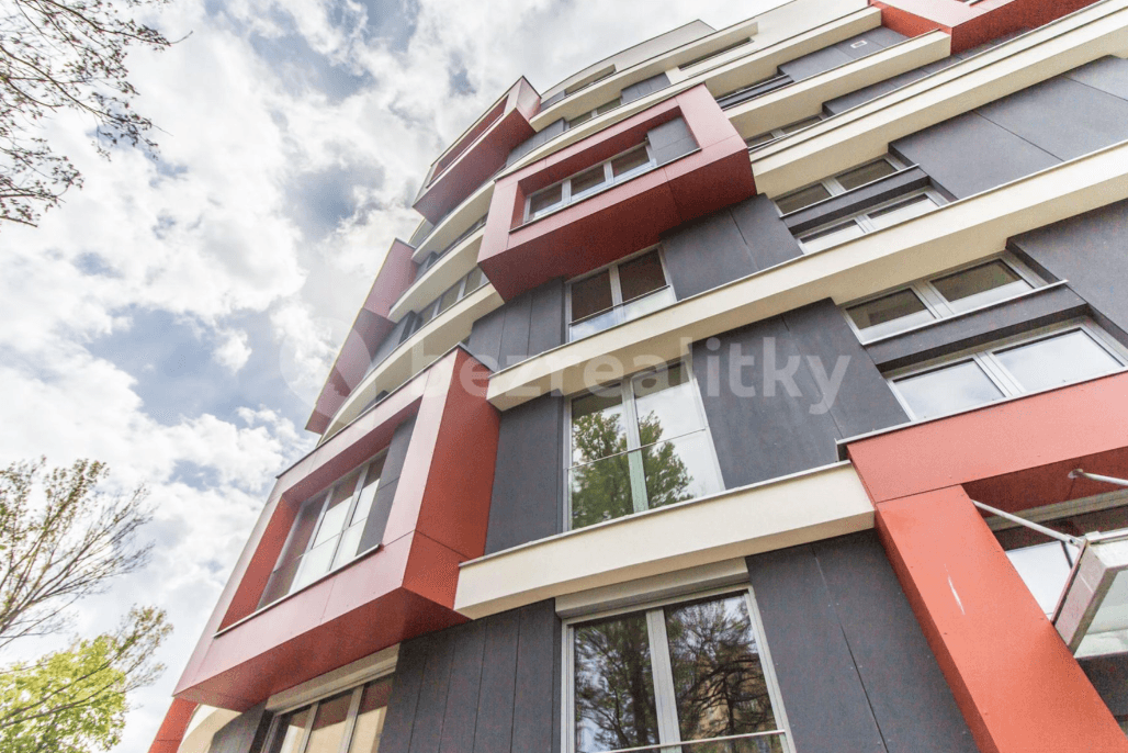 Pronájem garáže 12 m², Vojenova, Praha, Praha Pronájem garáže 12 m², Vojenova, Praha, Praha