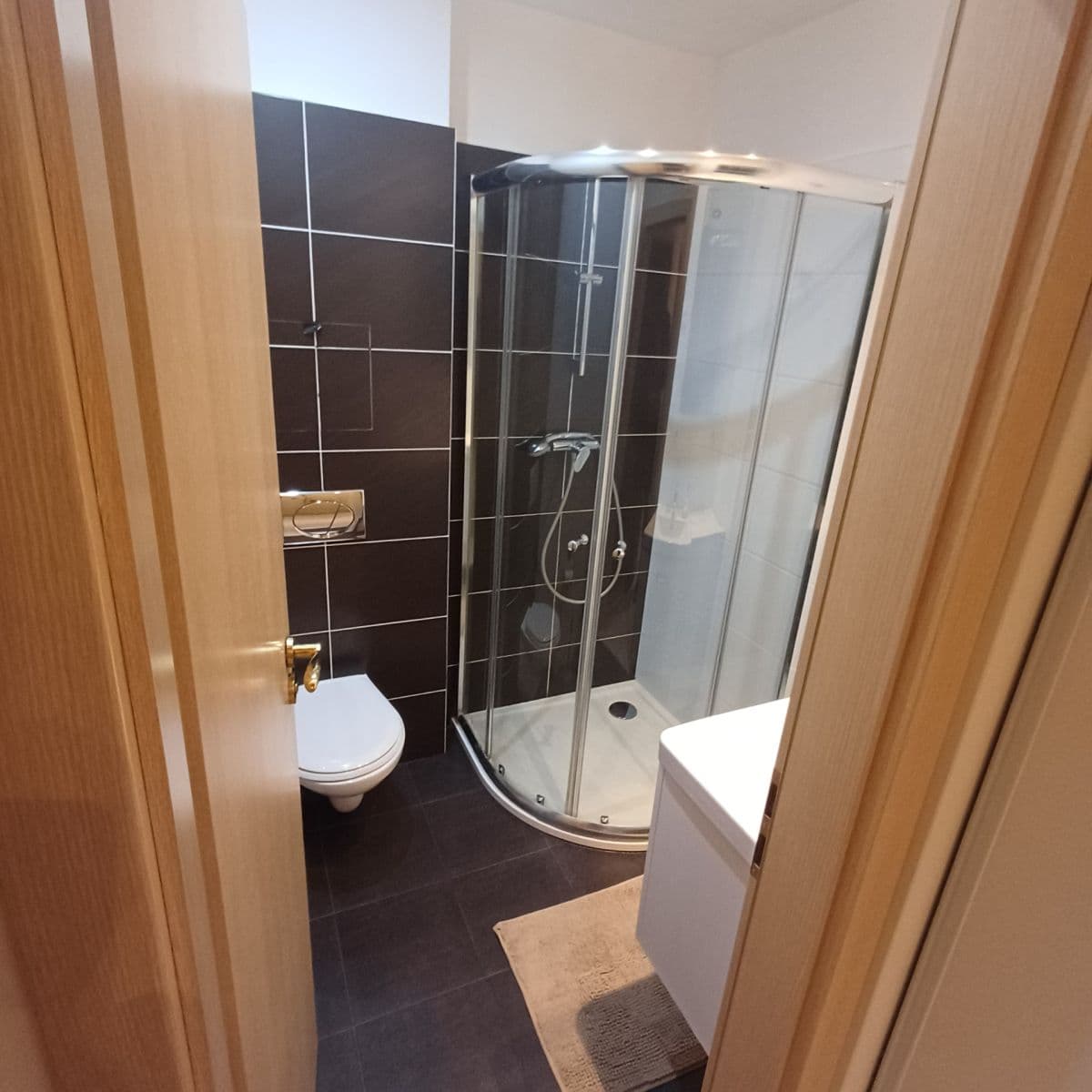 Pronájem bytu 1+1 42 m², Bulharská, Praha, Praha Pronájem bytu 1+1 42 m², Bulharská, Praha, Praha