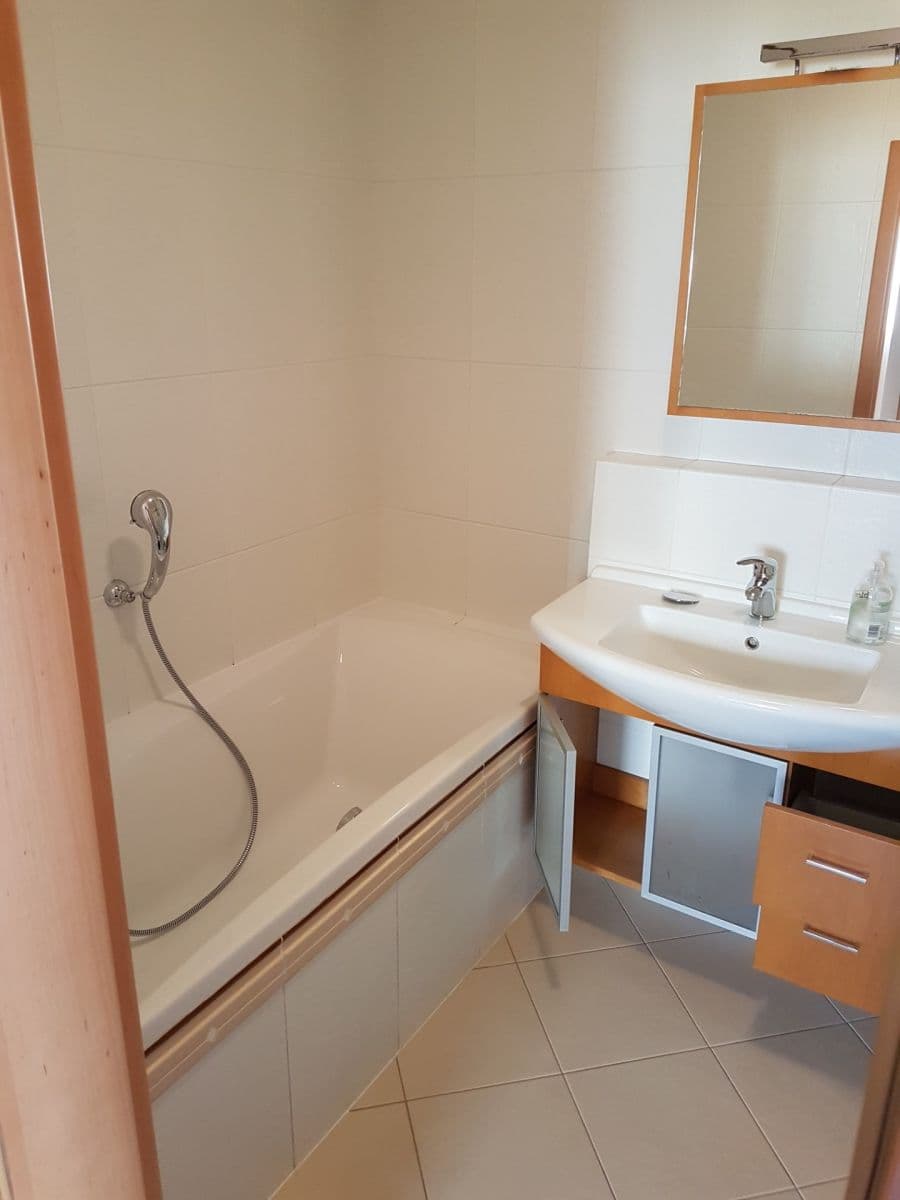 Pronájem bytu 3+kk 80 m², Andersenova, Praha, Praha Pronájem bytu 3+kk 80 m², Andersenova, Praha, Praha