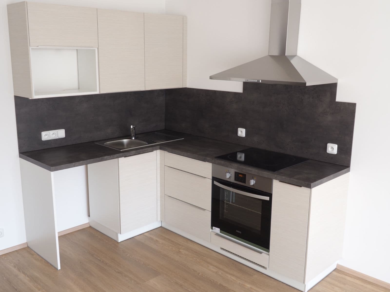 Pronájem bytu 2+kk 59 m², Zakšínská, Praha, Praha Pronájem bytu 2+kk 59 m², Zakšínská, Praha, Praha