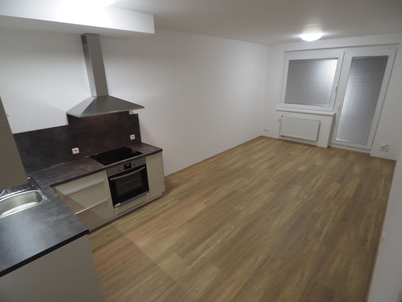Pronájem bytu 2+kk 59 m², Zakšínská, Praha, Praha Pronájem bytu 2+kk 59 m², Zakšínská, Praha, Praha