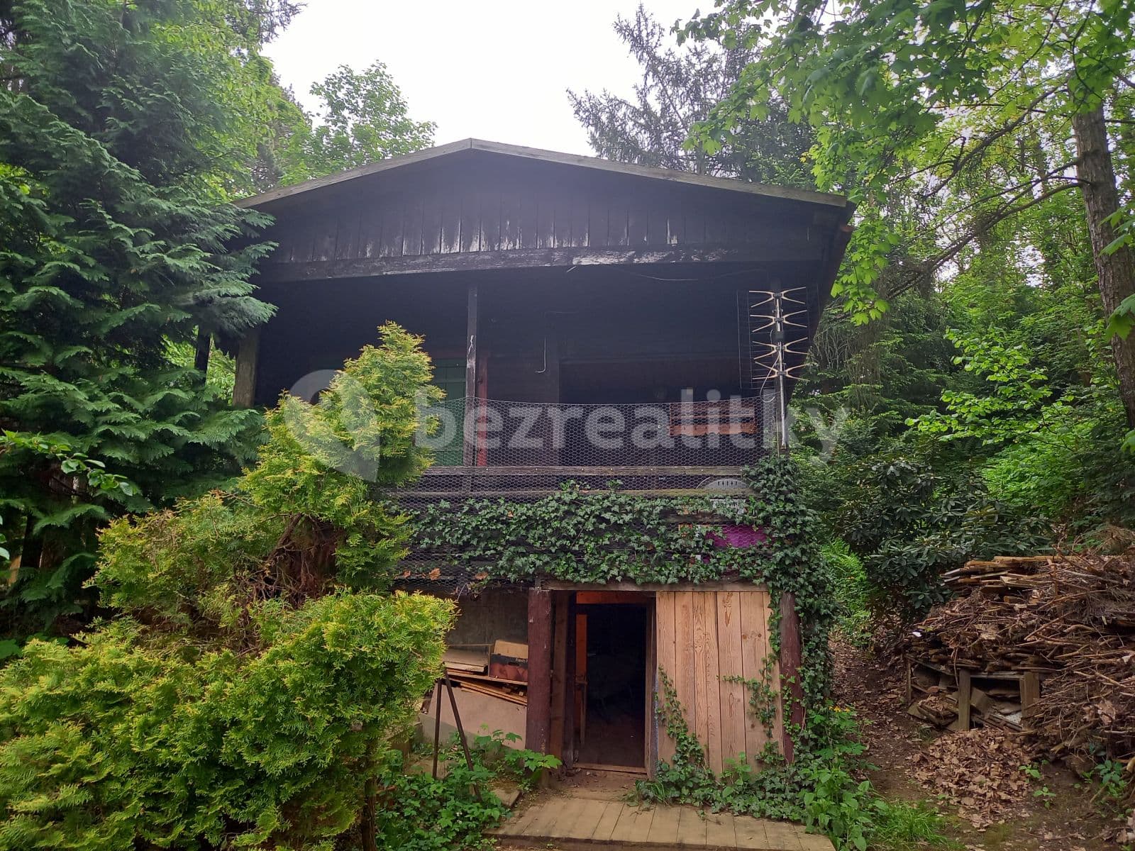 Prodej chaty, chalupy 26 m², pozemek 556 m², Chocerady, Středočeský kraj Prodej chaty, chalupy 26 m², pozemek 556 m², Chocerady, Středočeský kraj