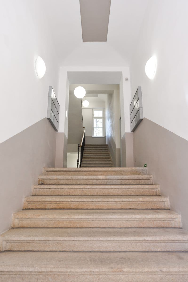 Pronájem bytu 1+kk 42 m², Krásova, Praha, Praha Pronájem bytu 1+kk 42 m², Krásova, Praha, Praha