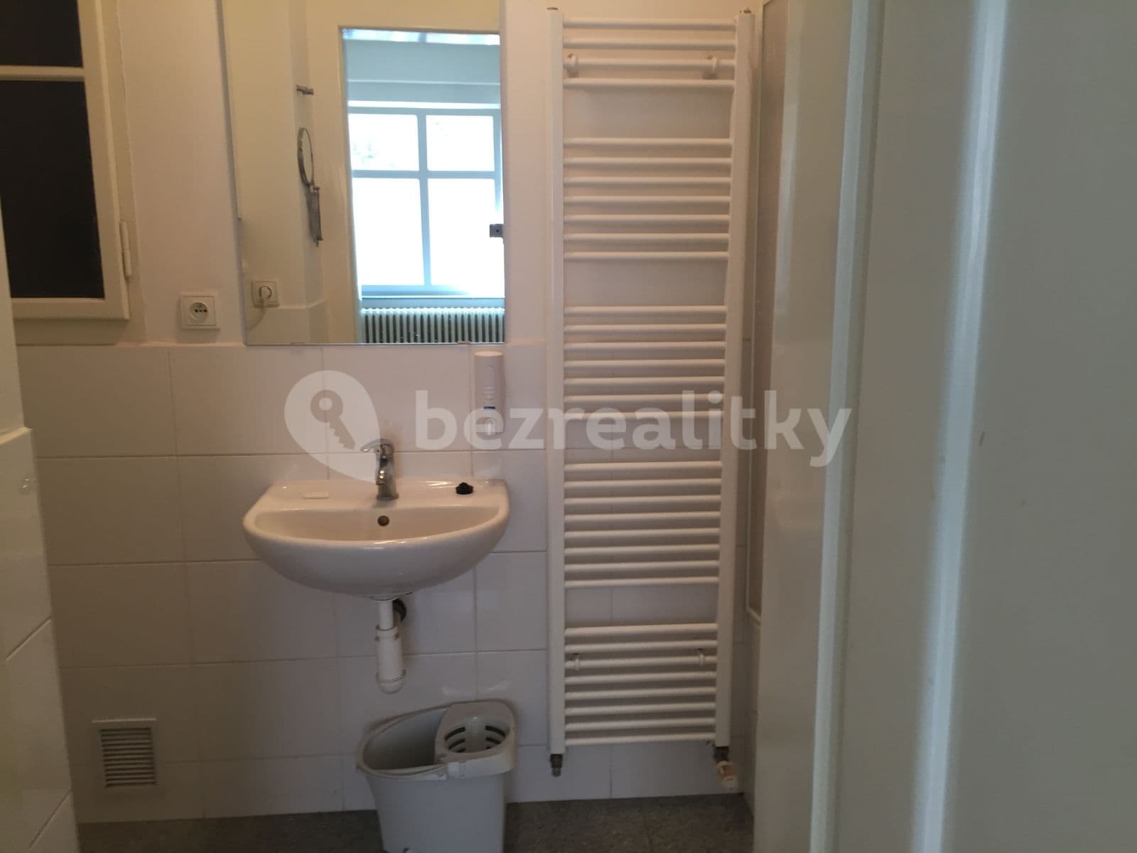 Pronájem bytu 2+kk 43 m², Starostrašnická, Praha, Praha Pronájem bytu 2+kk 43 m², Starostrašnická, Praha, Praha