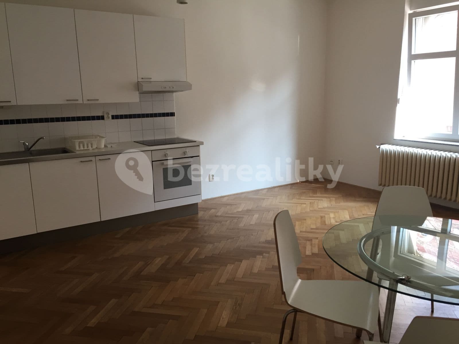 Pronájem bytu 2+kk 43 m², Starostrašnická, Praha, Praha Pronájem bytu 2+kk 43 m², Starostrašnická, Praha, Praha