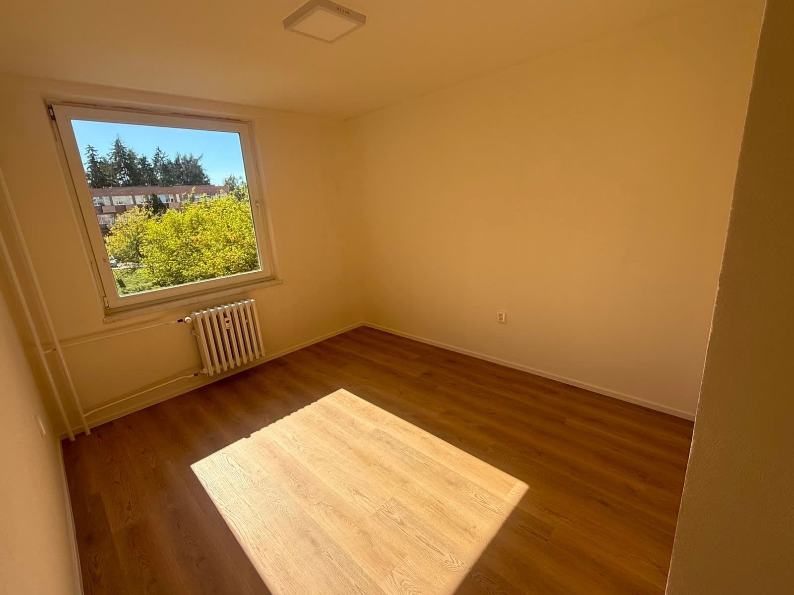 Pronájem bytu 2+kk 47 m², Čechovská, Příbram, Středočeský kraj Pronájem bytu 2+kk 47 m², Čechovská, Příbram, Středočeský kraj