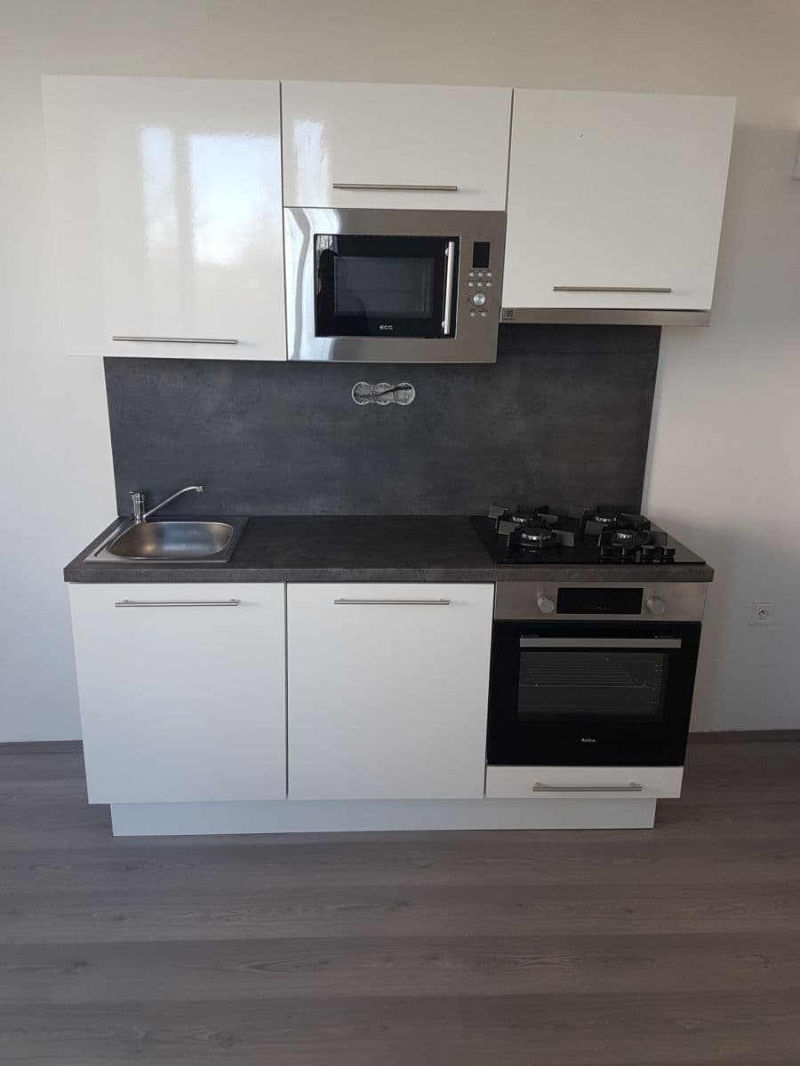 Pronájem bytu 1+kk 29 m², Baarova, Praha, Praha Pronájem bytu 1+kk 29 m², Baarova, Praha, Praha