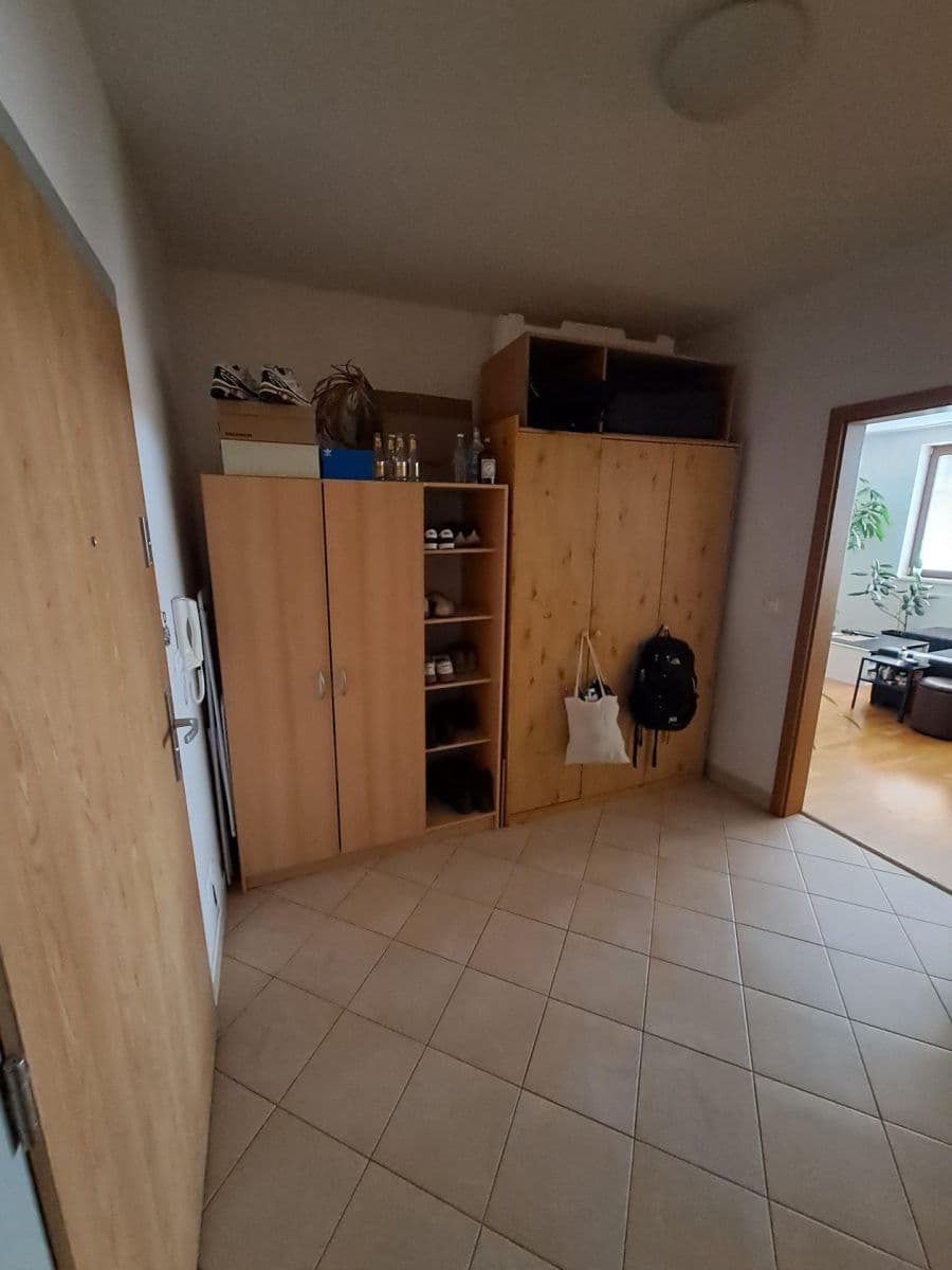Pronájem bytu 2+kk 54 m², Osadní, Praha, Praha Pronájem bytu 2+kk 54 m², Osadní, Praha, Praha