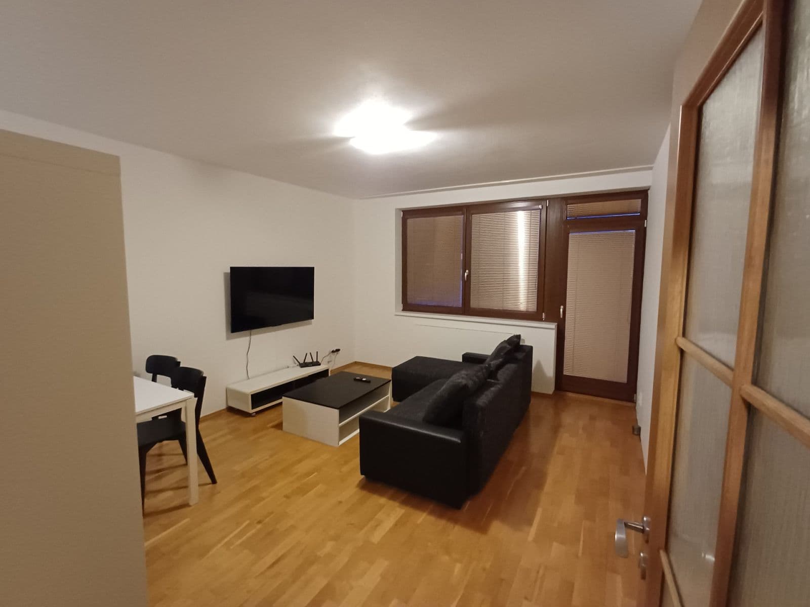 Pronájem bytu 2+kk 54 m², Osadní, Praha, Praha Pronájem bytu 2+kk 54 m², Osadní, Praha, Praha