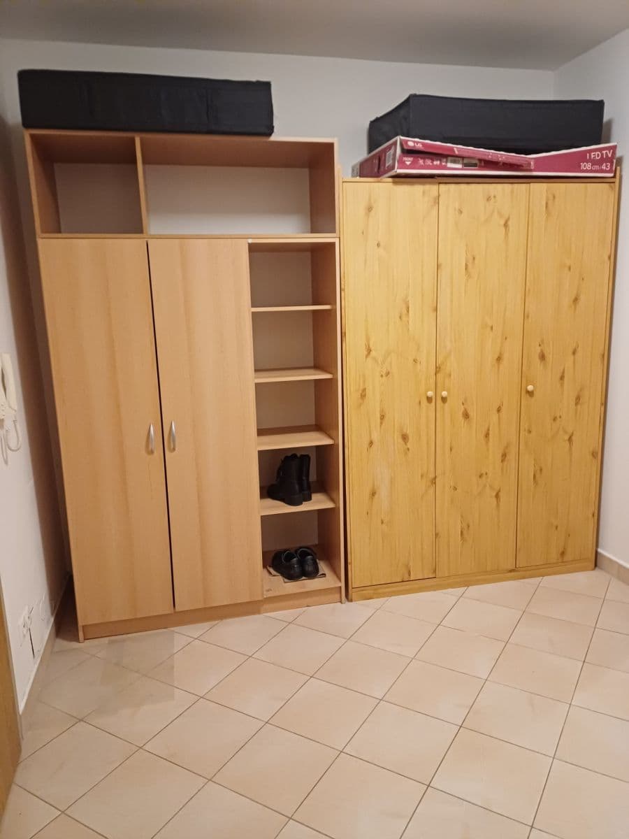 Pronájem bytu 2+kk 54 m², Osadní, Praha, Praha Pronájem bytu 2+kk 54 m², Osadní, Praha, Praha