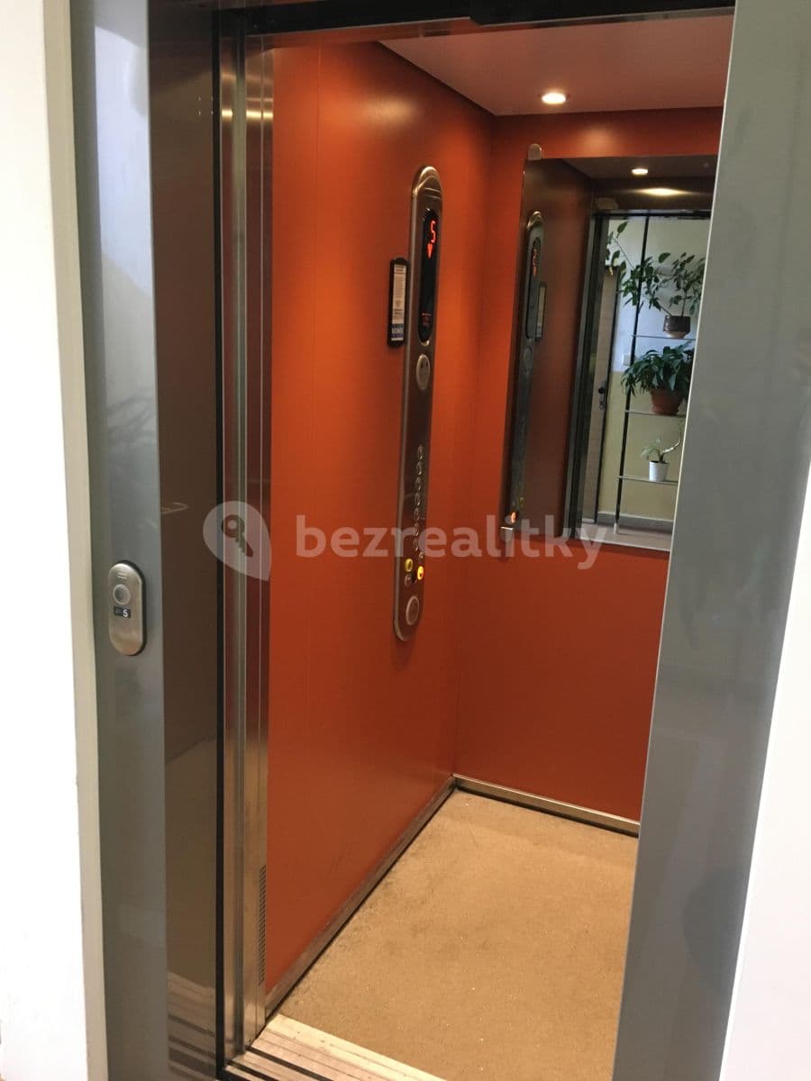 Pronájem bytu 1+kk 27 m², Za Mlýnem, Praha, Praha Pronájem bytu 1+kk 27 m², Za Mlýnem, Praha, Praha